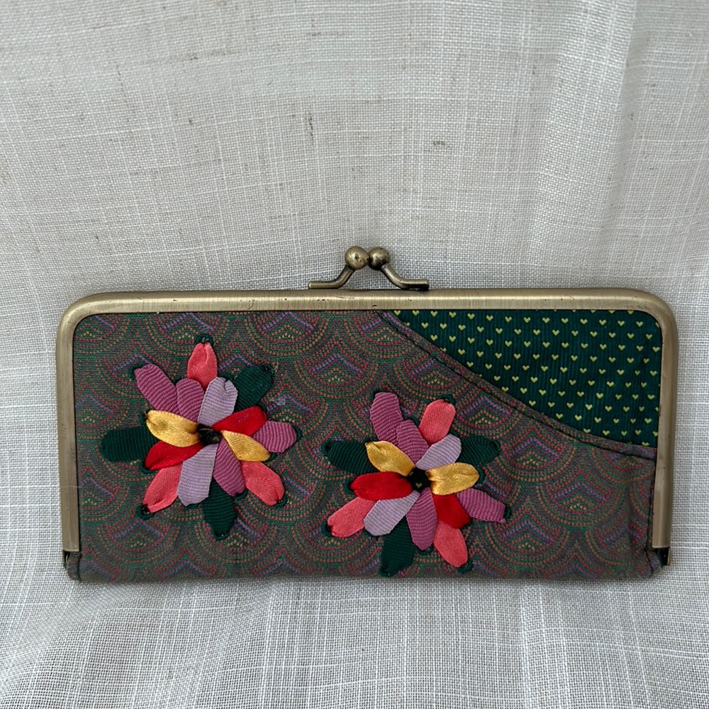 Flower Deisgn Wallet